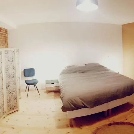 La Maison Des Copaines D'abord! *