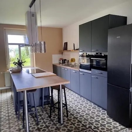 La Maison Des Copaines D'abord! Σπίτι διακοπών Gedinne