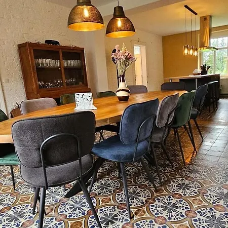 La Maison Des Copaines D'abord! Σπίτι διακοπών *